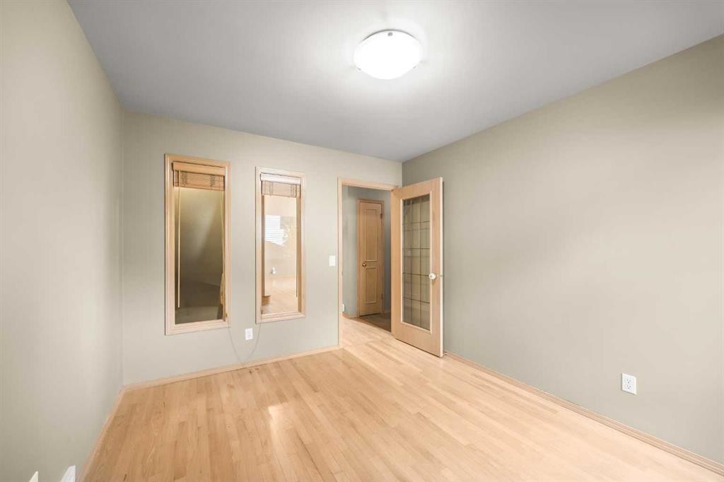 46 Sandalwood Heights Nw, Calgary, AB