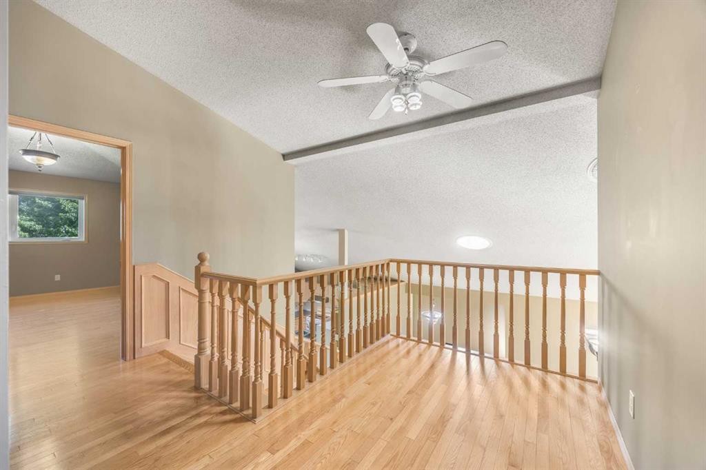 46 Sandalwood Heights Nw, Calgary, AB