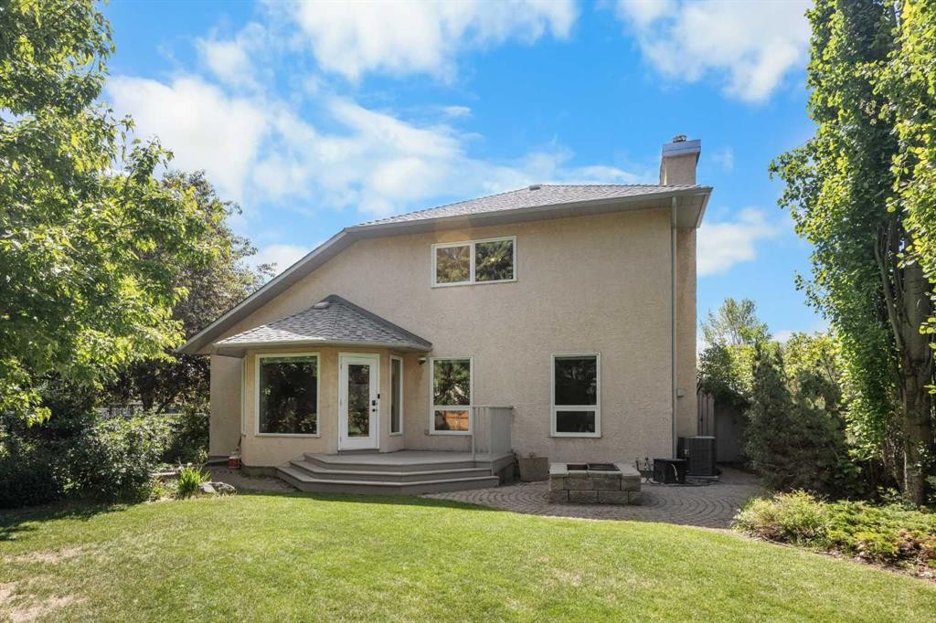 46 Sandalwood Heights Nw, Calgary, AB