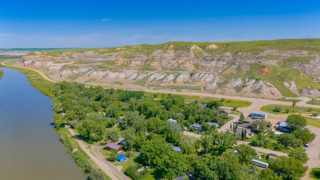 235 5 Street, Drumheller, AB