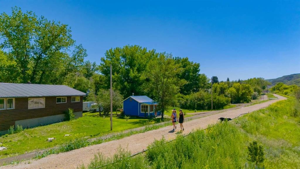 235 5 Street, Drumheller, AB