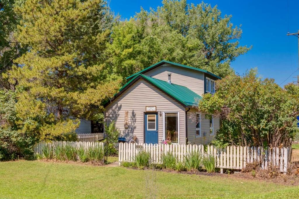 235 5 Street, Drumheller, AB