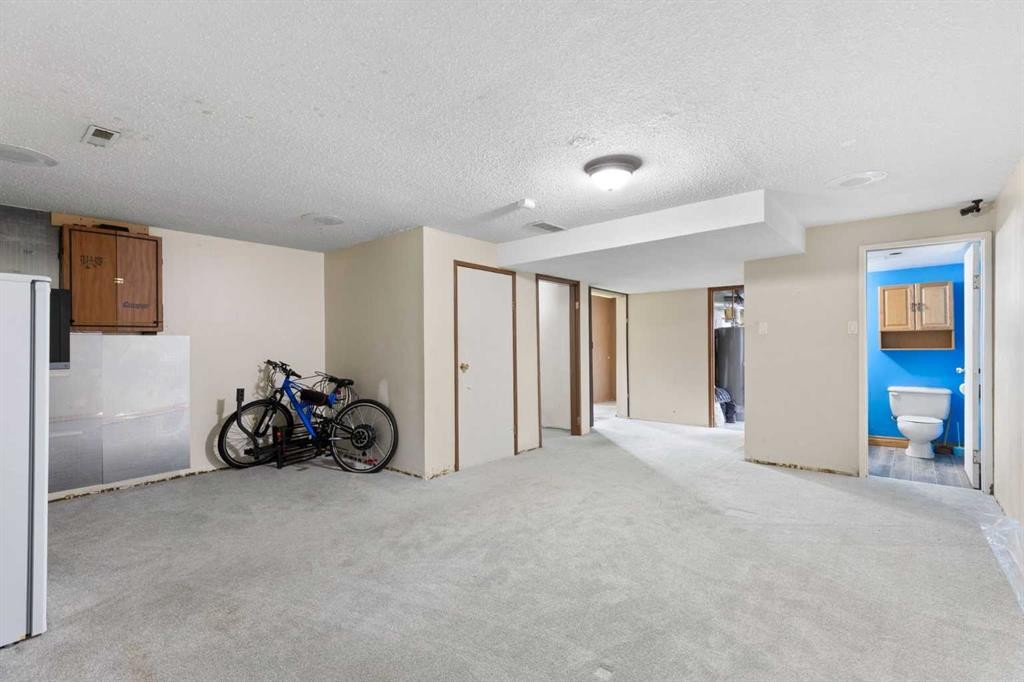 1016 Hunterdale Place Nw, Calgary, AB