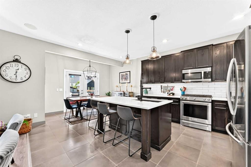 24 Brightonstone Gardens Se, Calgary, AB