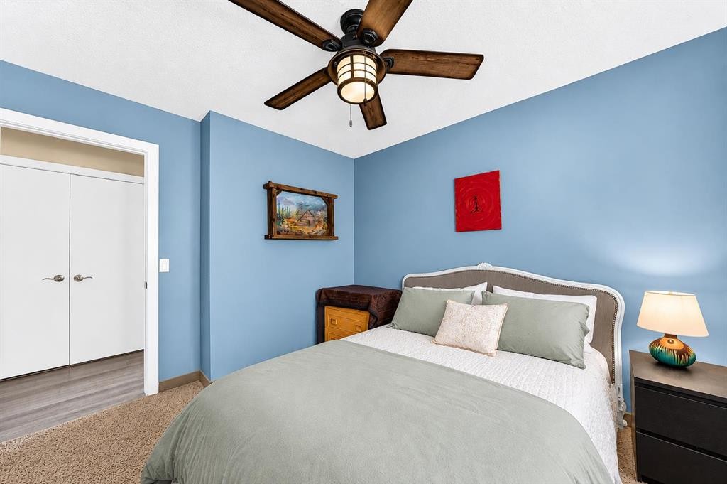 24 Brightonstone Gardens Se, Calgary, AB