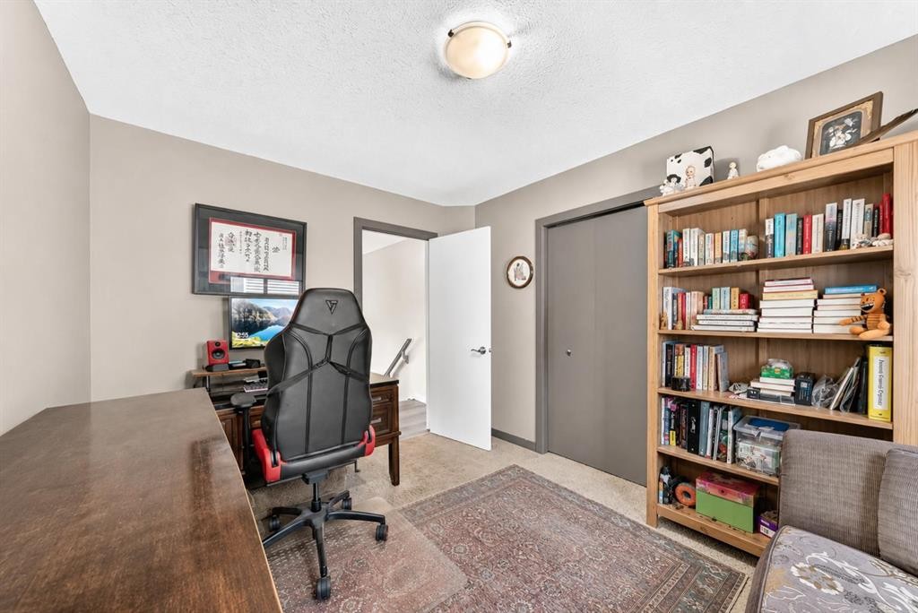 24 Brightonstone Gardens Se, Calgary, AB