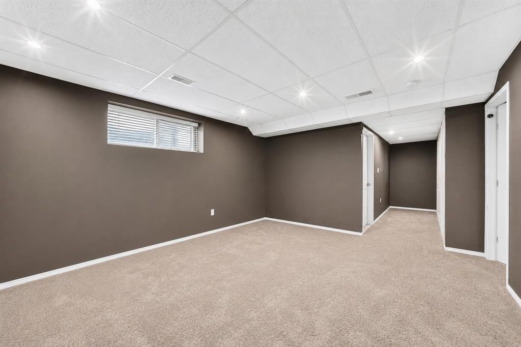 24 Brightonstone Gardens Se, Calgary, AB