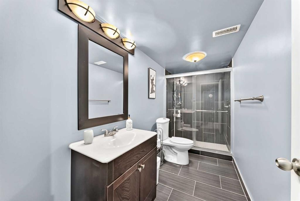 24 Brightonstone Gardens Se, Calgary, AB