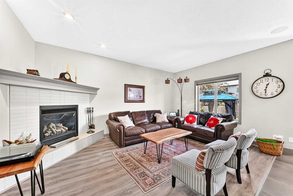 24 Brightonstone Gardens Se, Calgary, AB