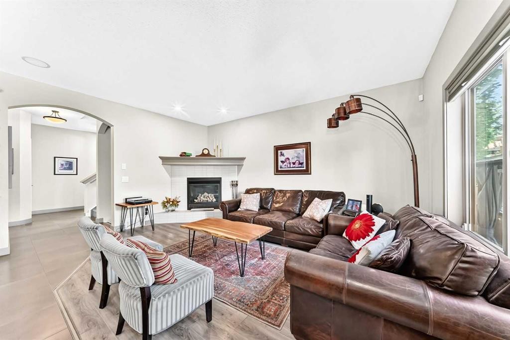 24 Brightonstone Gardens Se, Calgary, AB