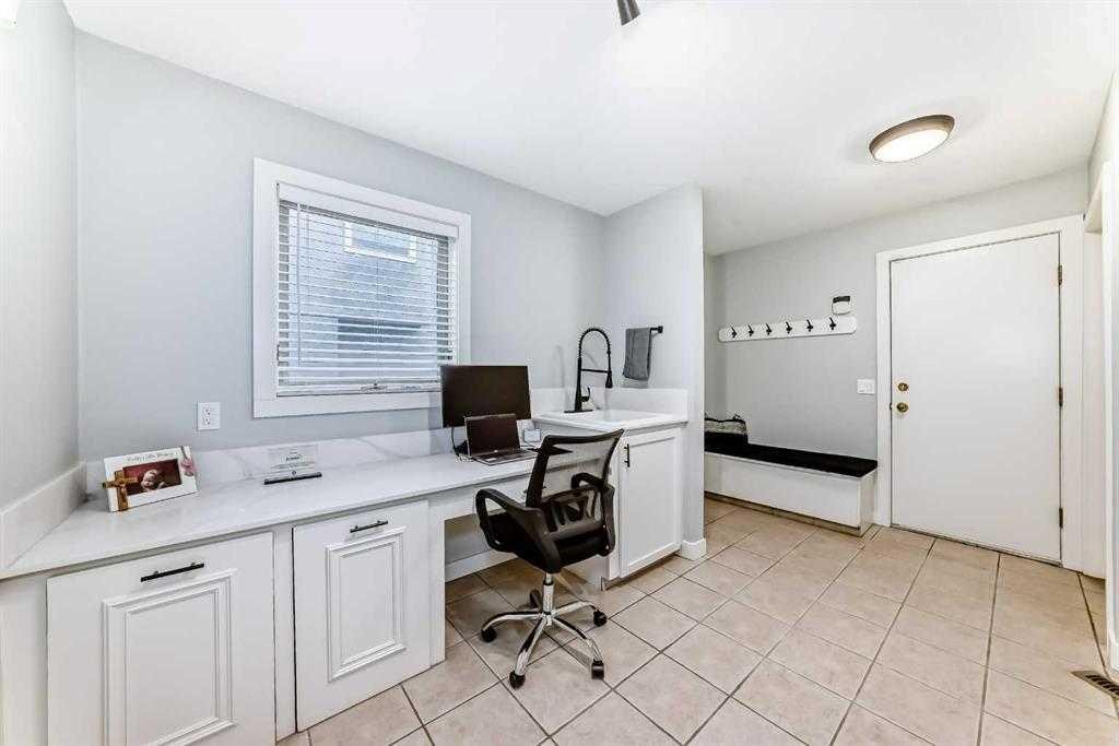 47 Canterbury Court Sw, Calgary, AB - Indoor Photo Showing Office