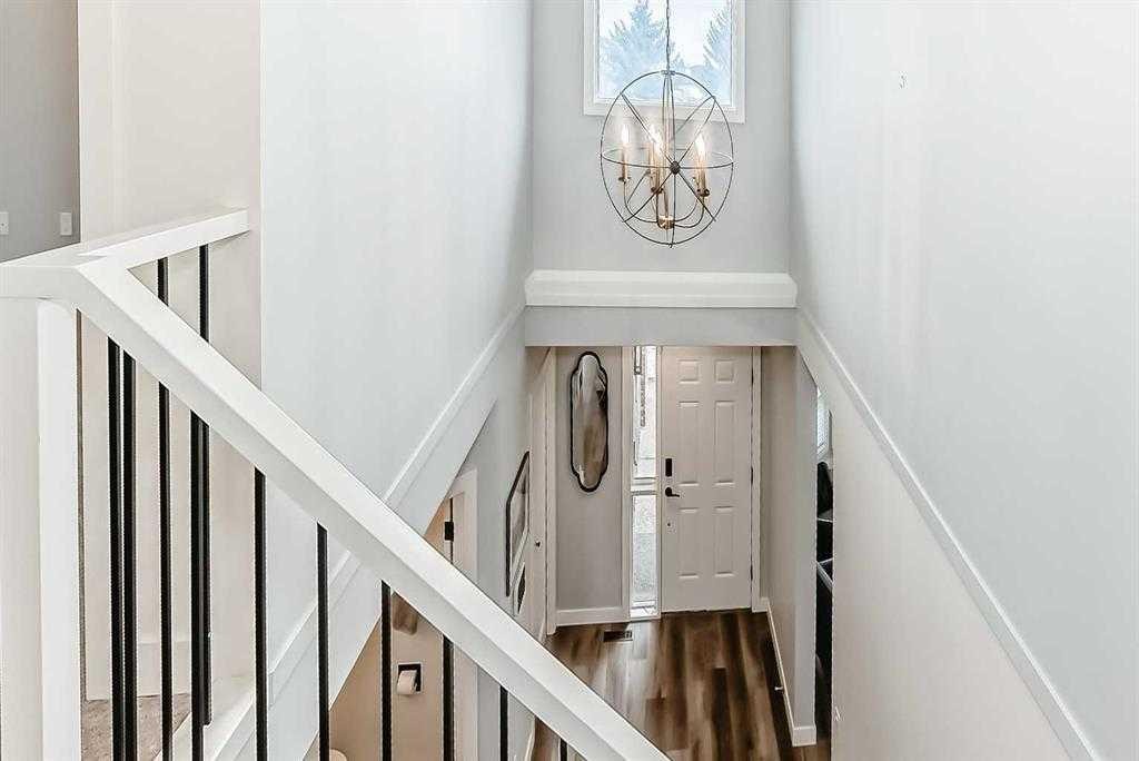 47 Canterbury Court Sw, Calgary, AB - Indoor Photo Showing Other Room