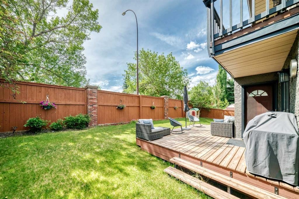 47 Canterbury Court Sw, Calgary, AB - Outdoor With Deck Patio Veranda