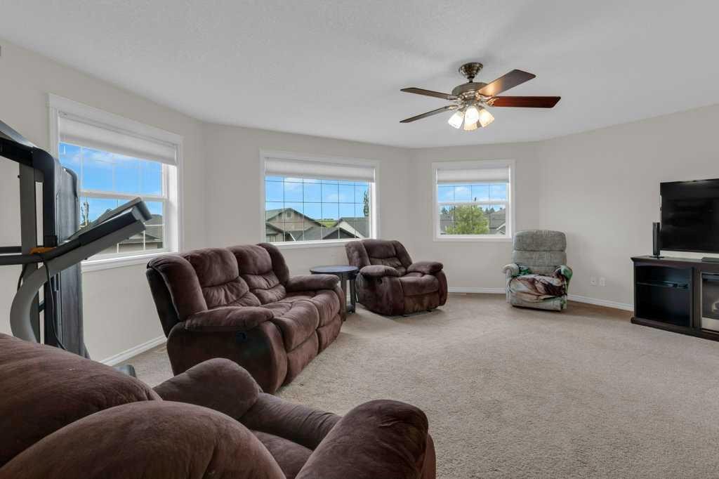 161 Hillcrest Boulevard, Strathmore, AB