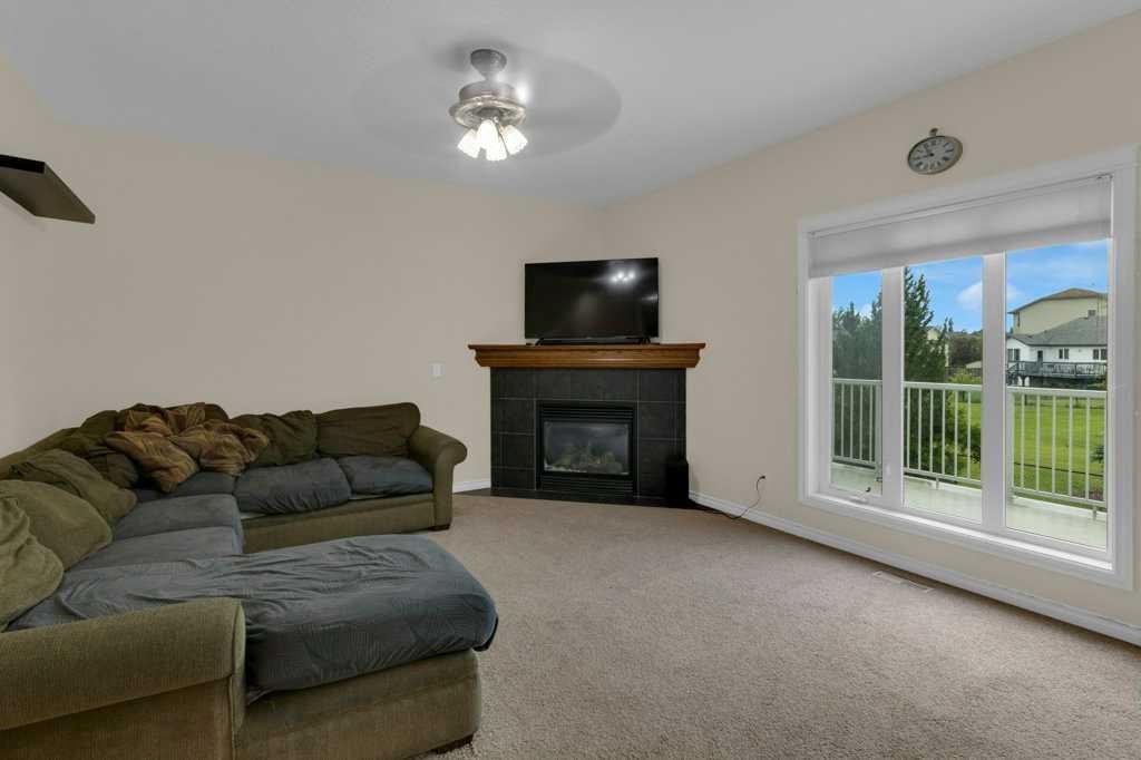 161 Hillcrest Boulevard, Strathmore, AB