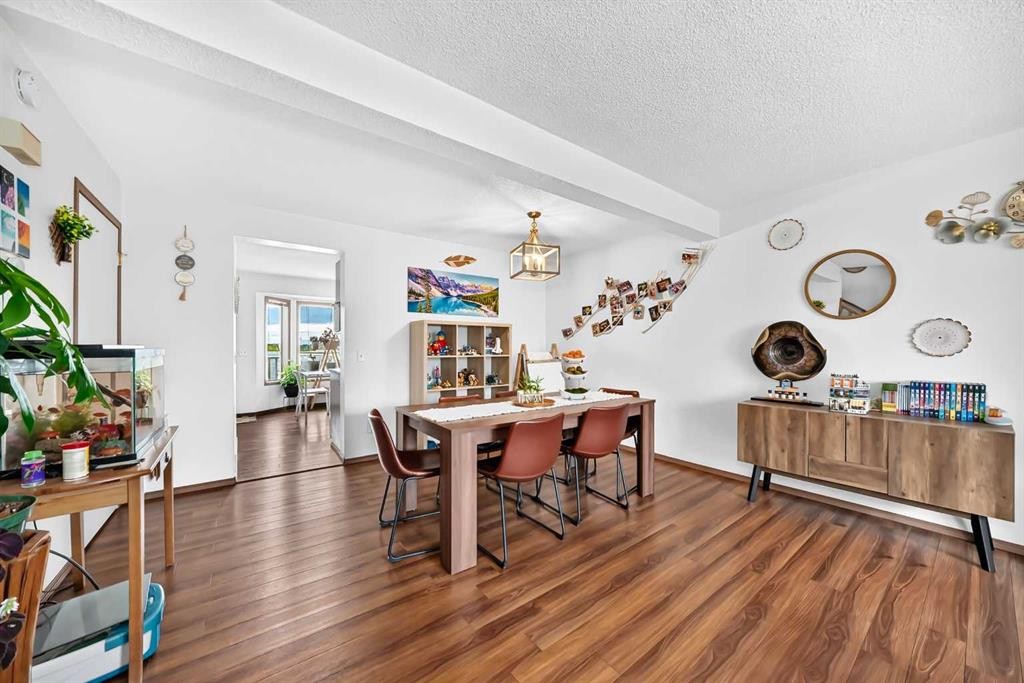 89 Bedford Manor Ne, Calgary, AB