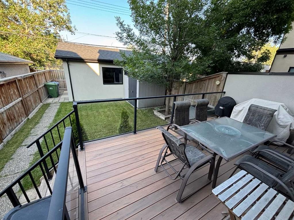 2418 24A Street Sw, Calgary, AB