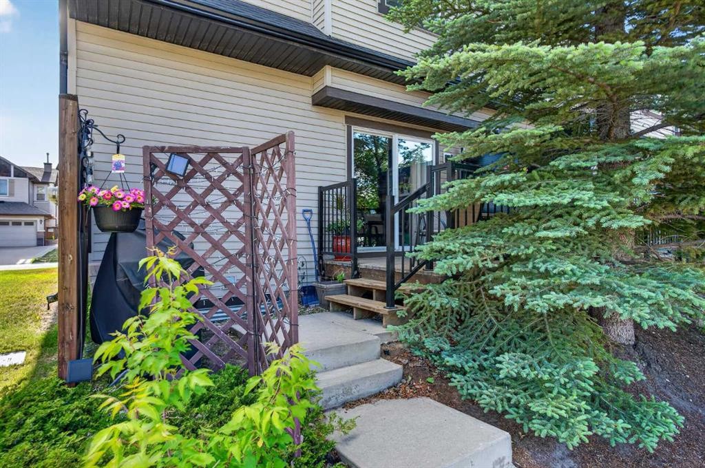 22 Panatella Park Nw, Calgary, AB - Outdoor