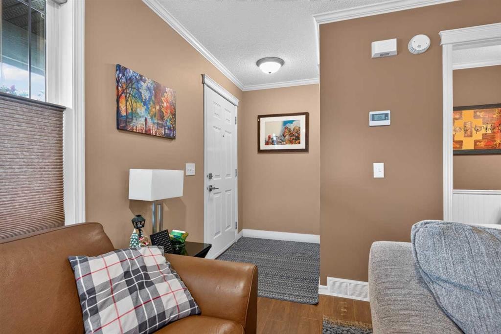 22 Panatella Park Nw, Calgary, AB - Indoor Photo Showing Other Room