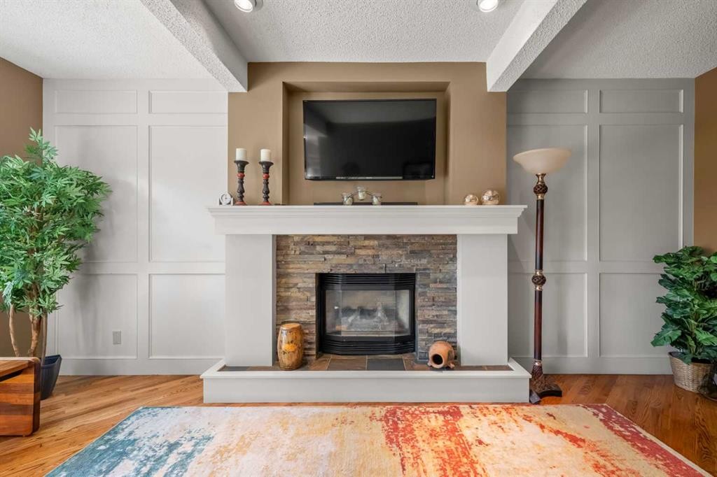 39 Deermoss Place Se, Calgary, AB