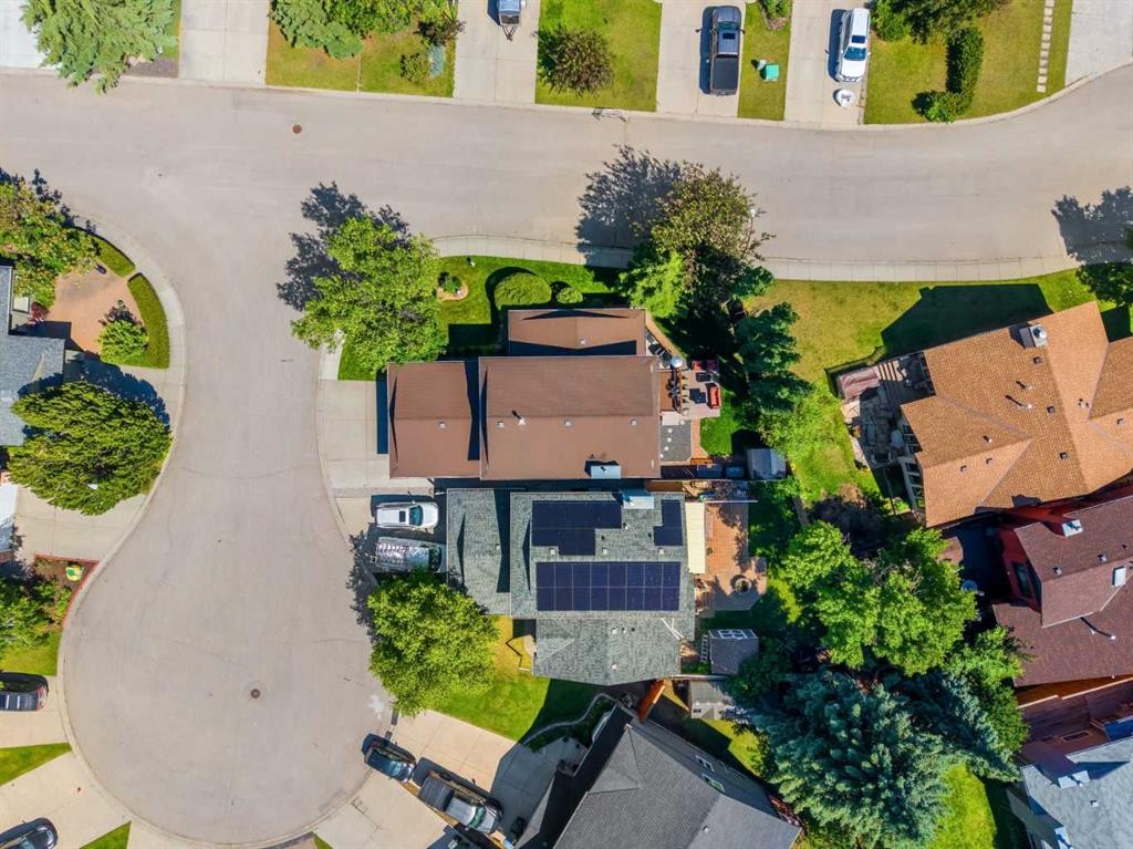 39 Deermoss Place Se, Calgary, AB