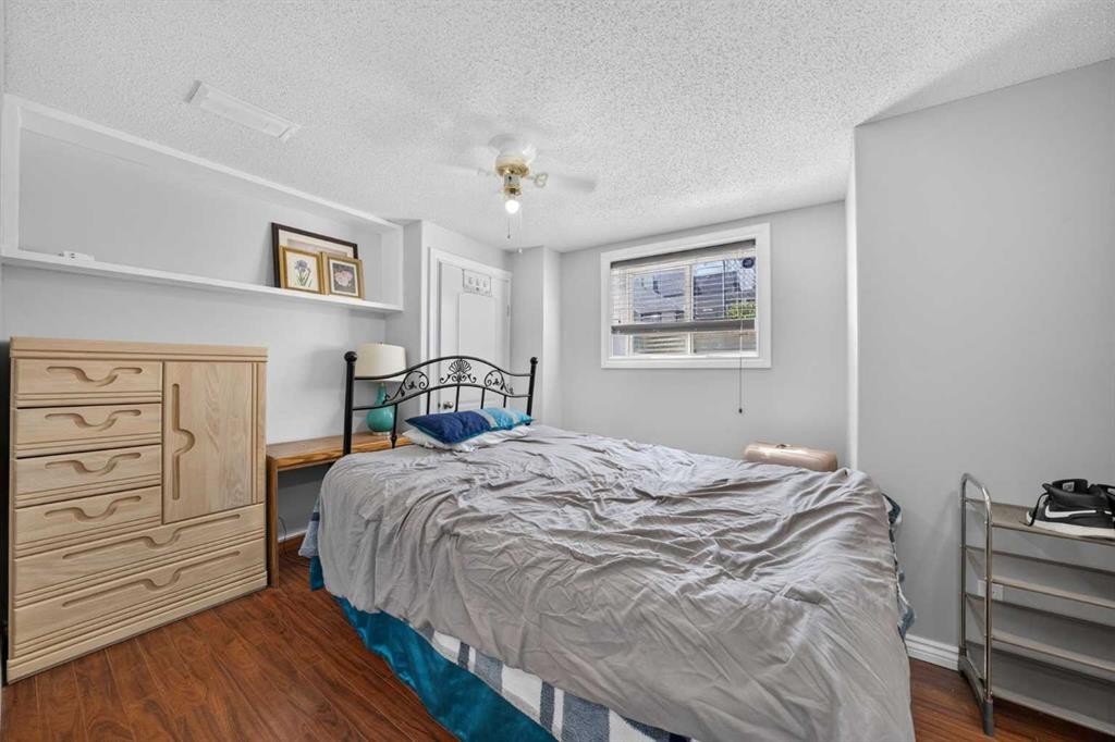202 Silverado Range Place Sw, Calgary, AB - Indoor Photo Showing Bedroom