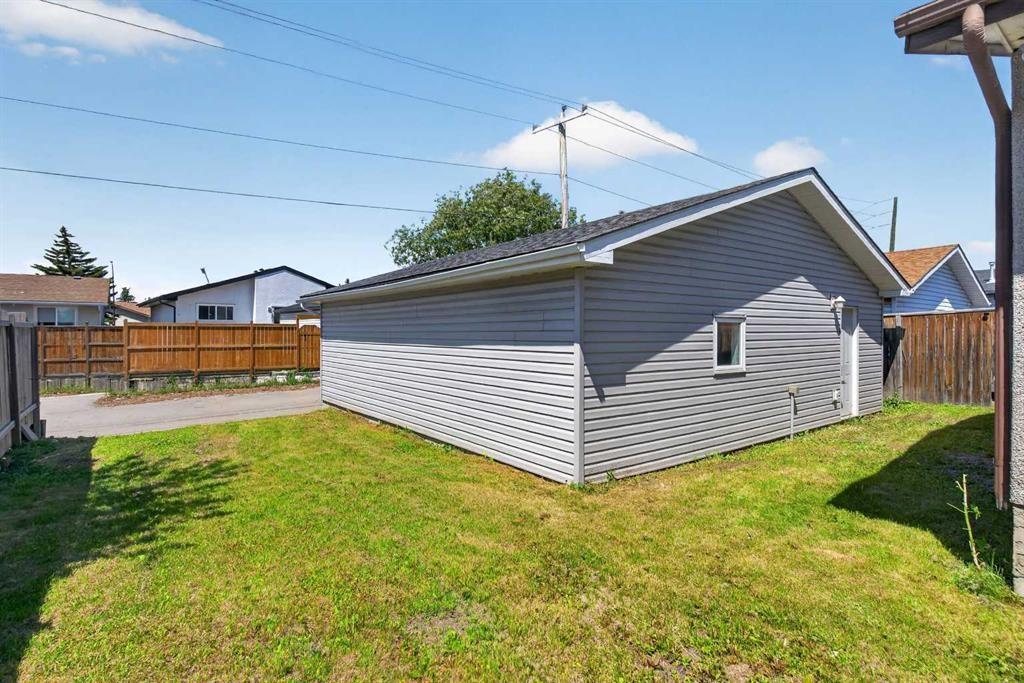 359 Maitland Crescent Ne, Calgary, AB