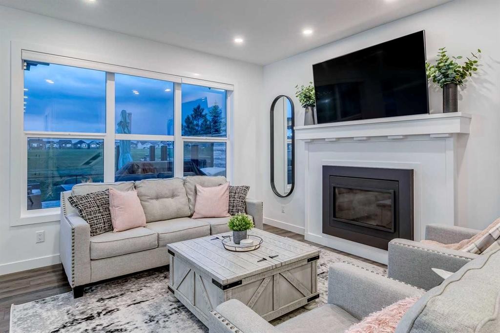 49 Masters Terrace Se, Calgary, AB