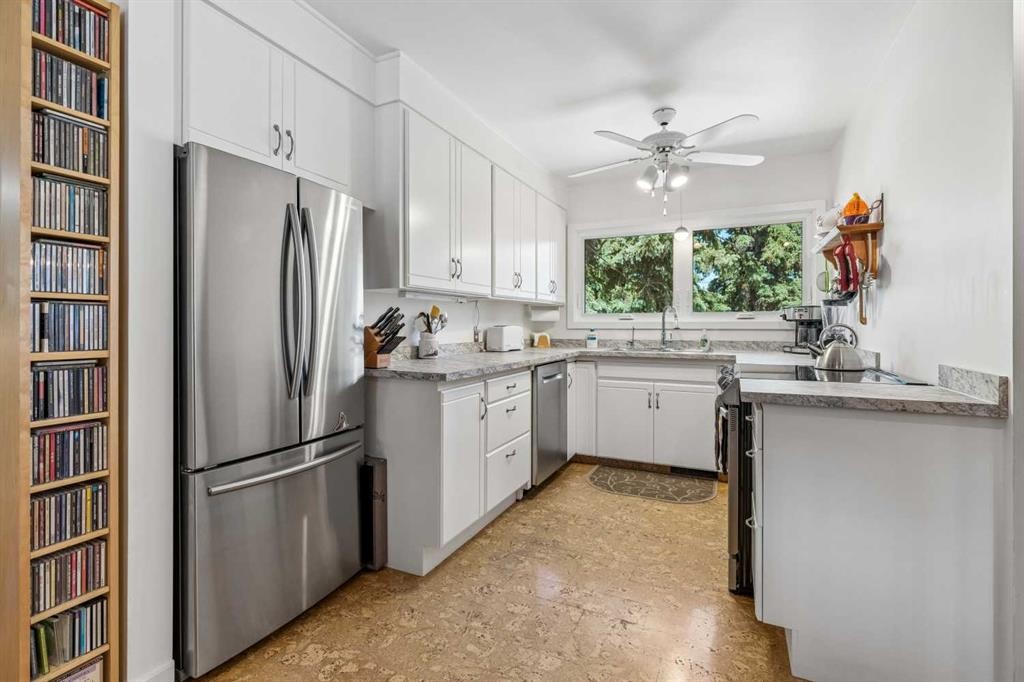 9403 Abbott Place Se, Calgary, AB