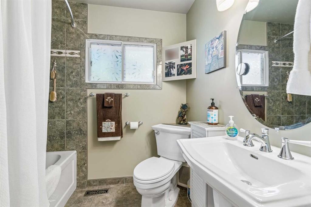 9403 Abbott Place Se, Calgary, AB