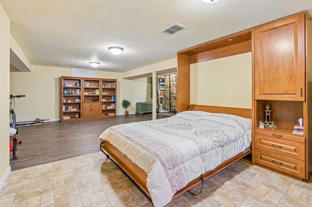 9403 Abbott Place Se, Calgary, AB