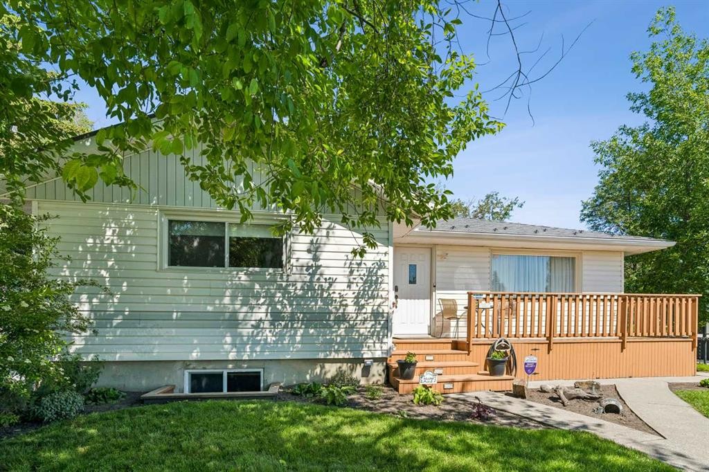 9403 Abbott Place Se, Calgary, AB