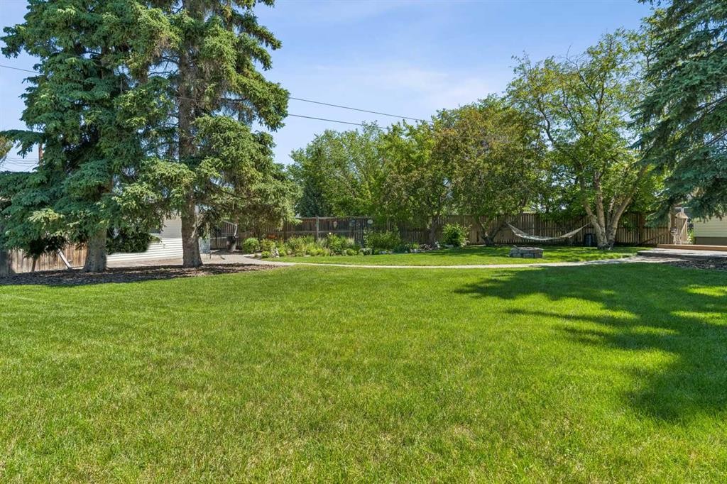 9403 Abbott Place Se, Calgary, AB