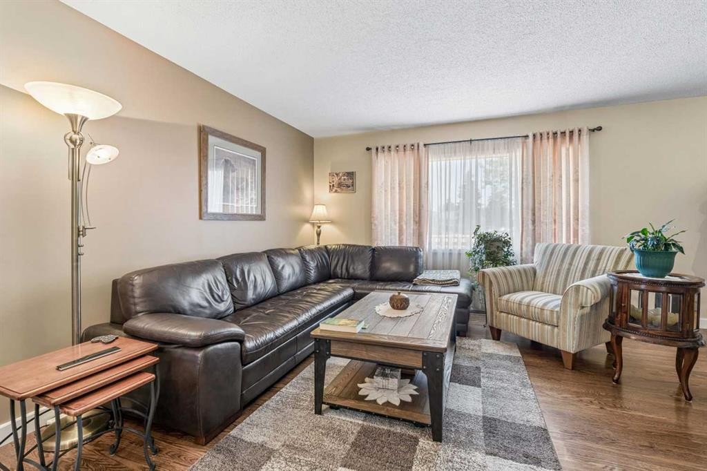 9403 Abbott Place Se, Calgary, AB