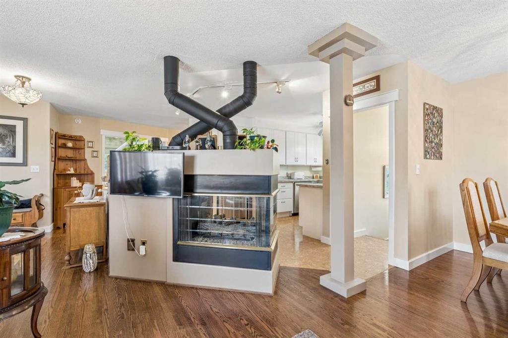 9403 Abbott Place Se, Calgary, AB