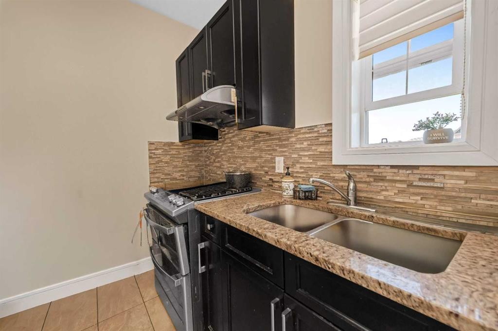 30 Saddlelake View Ne, Calgary, AB