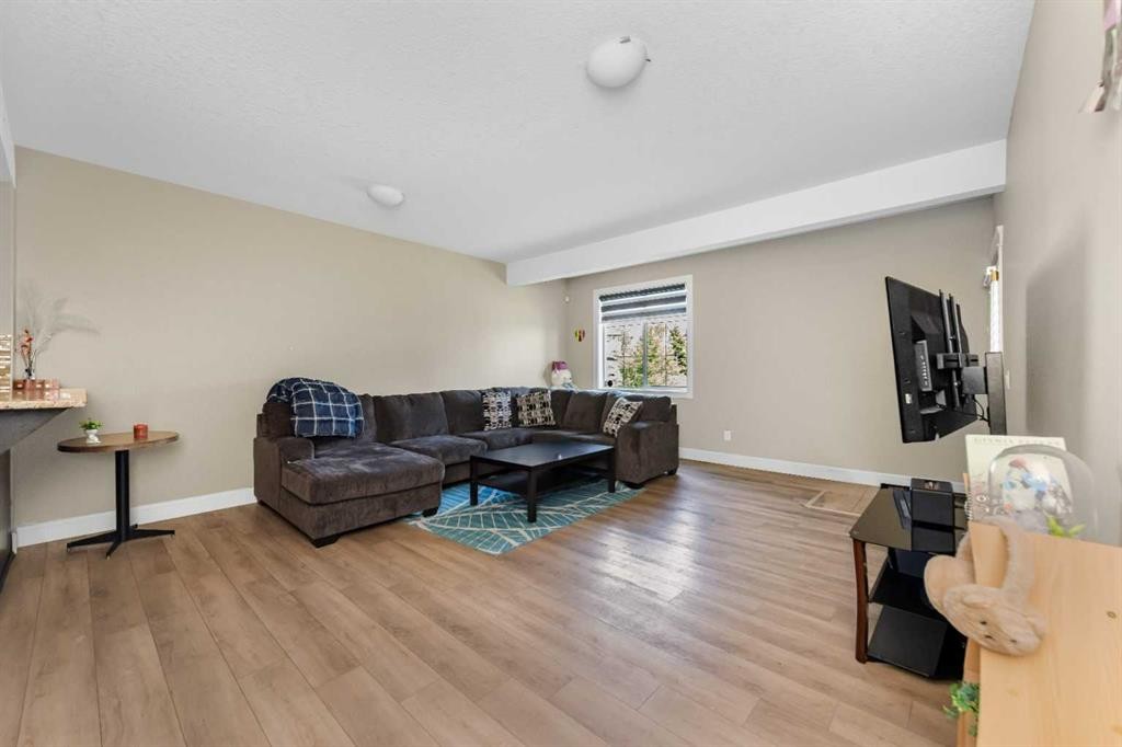 30 Saddlelake View Ne, Calgary, AB