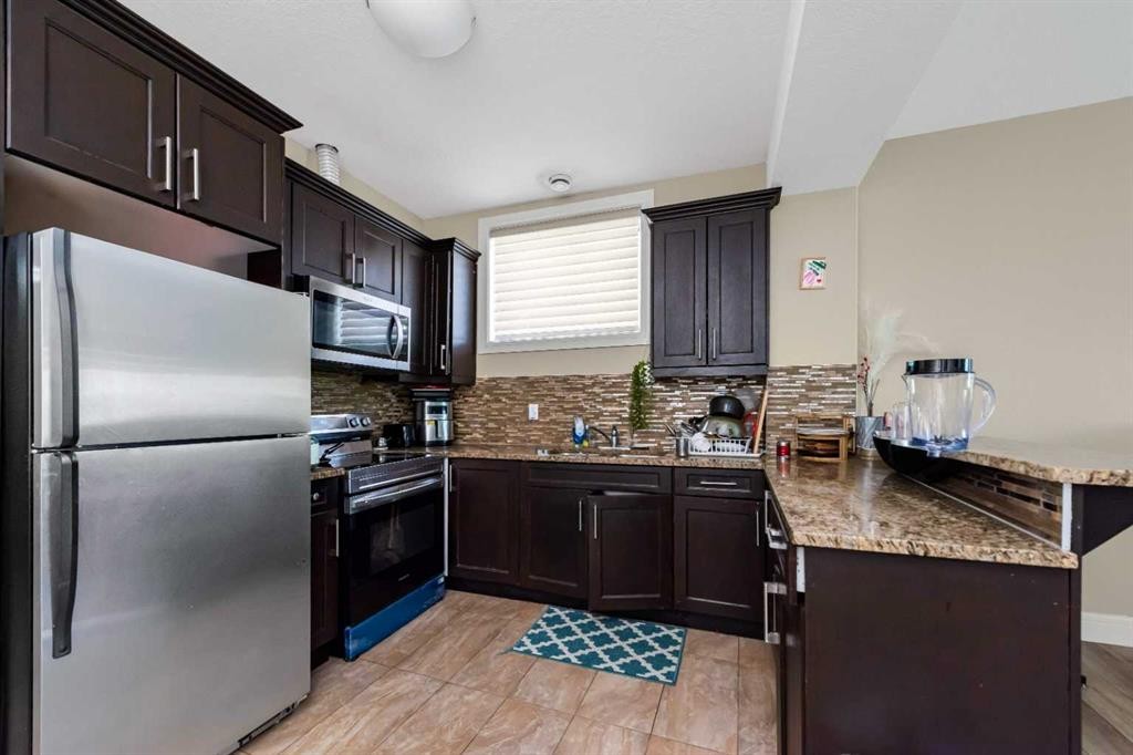 30 Saddlelake View Ne, Calgary, AB