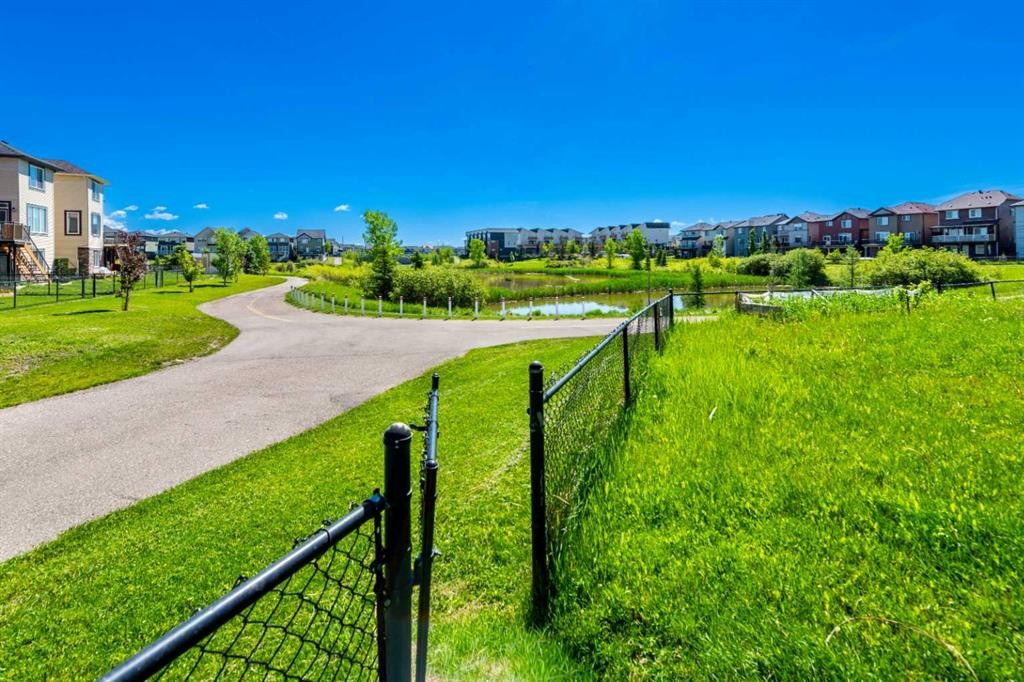 30 Saddlelake View Ne, Calgary, AB