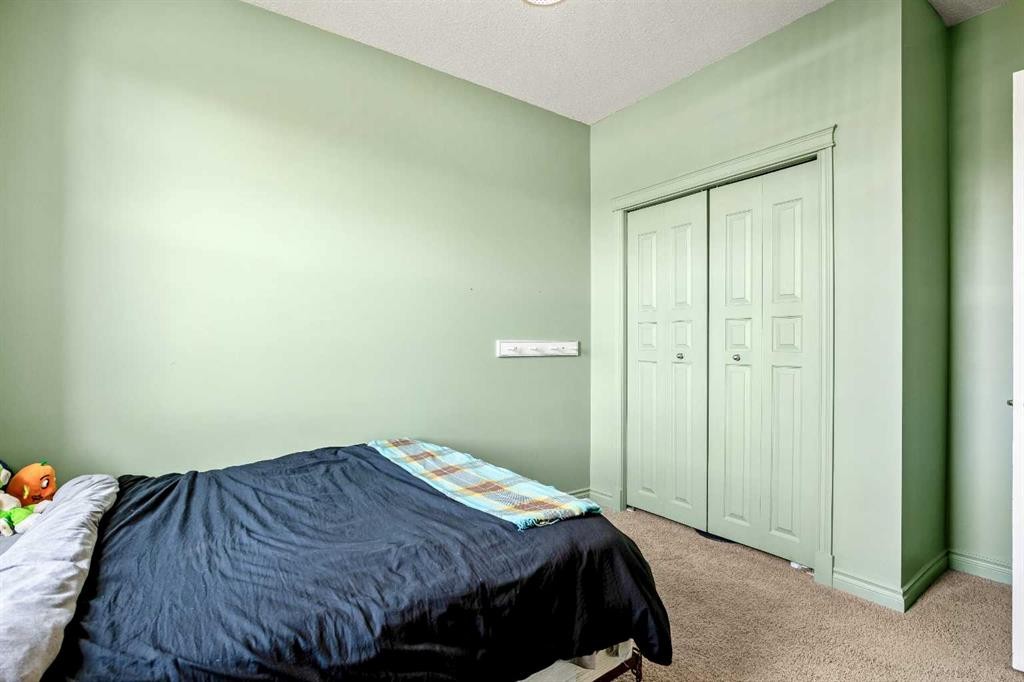 336 Butte Place, Stavely, AB - Indoor Photo Showing Bedroom