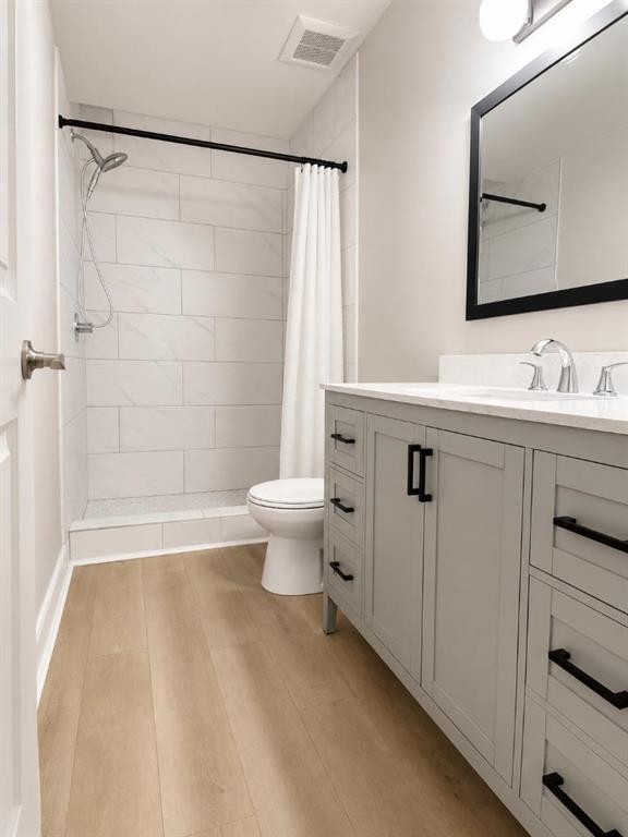 336 Butte Place, Stavely, AB - Indoor Photo Showing Bathroom