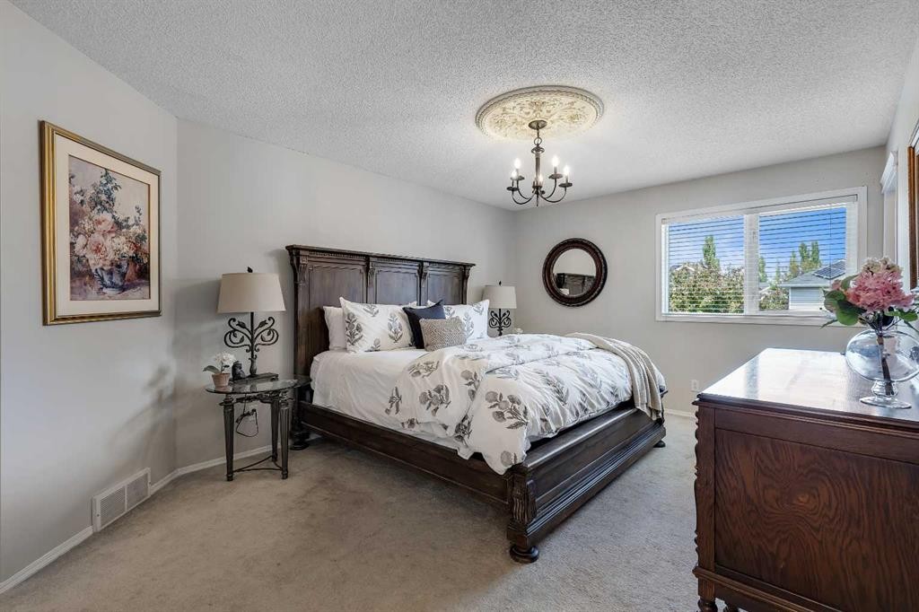 150 River Rock Place Se, Calgary, AB