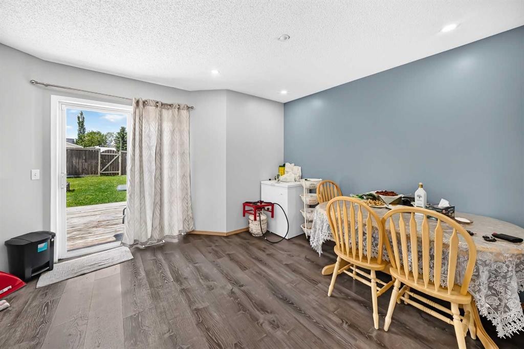 205 Hidden Hills Place Nw, Calgary, AB - Indoor