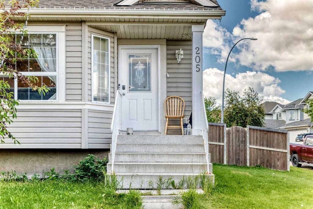 205 Hidden Hills Place Nw, Calgary, AB - Outdoor