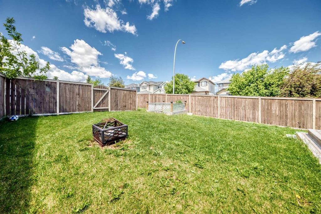 205 Hidden Hills Place Nw, Calgary, AB - Outdoor
