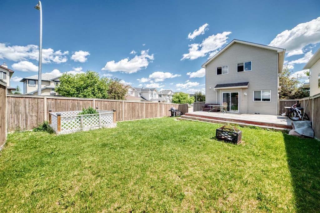 205 Hidden Hills Place Nw, Calgary, AB - Outdoor