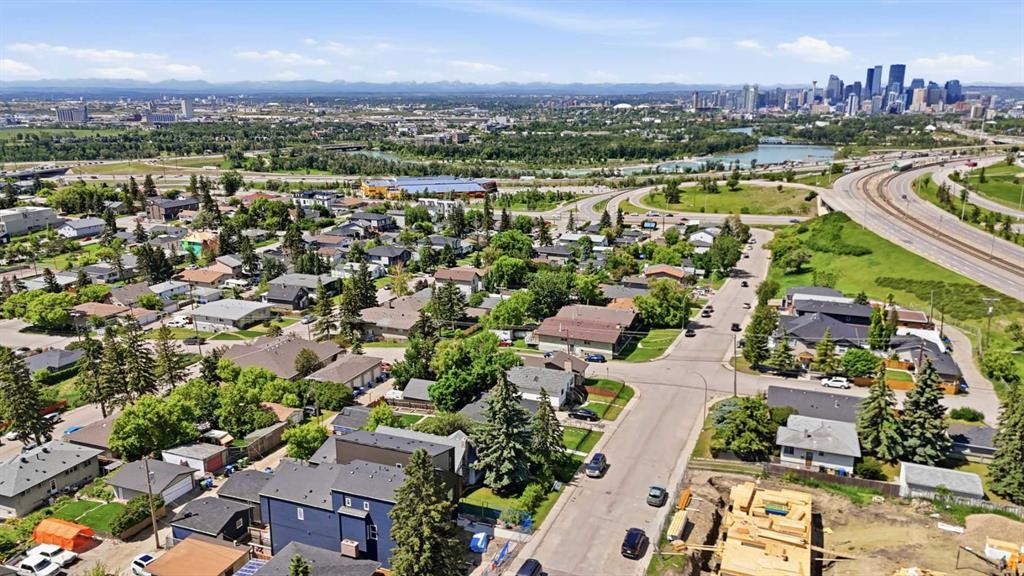 2713 9 Avenue Se, Calgary, AB
