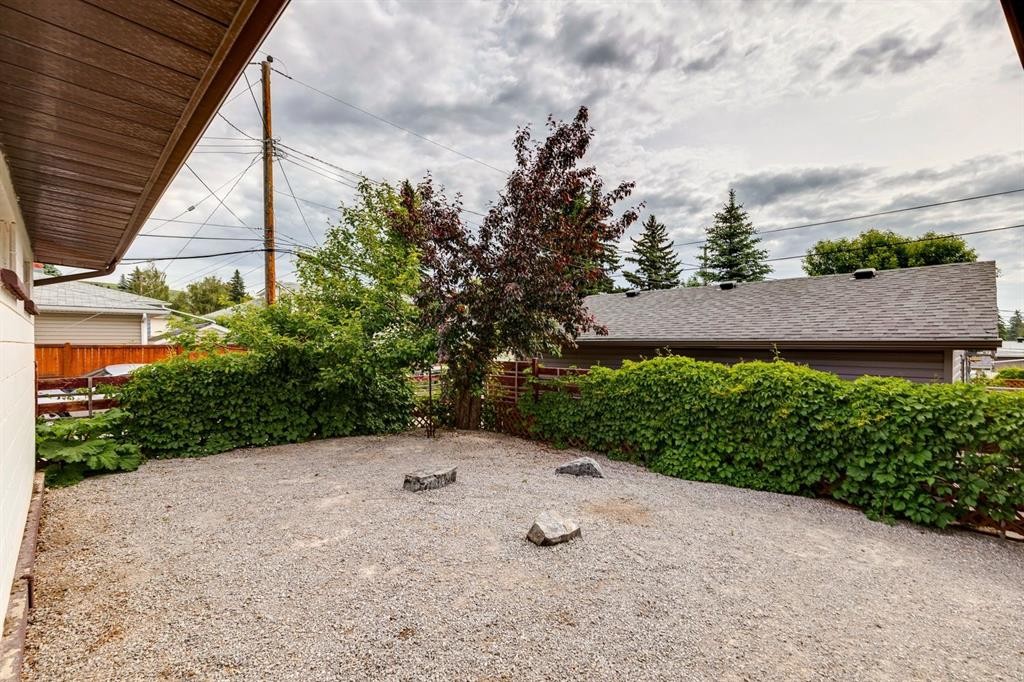 2144 Chilcotin Road Nw, Calgary, AB