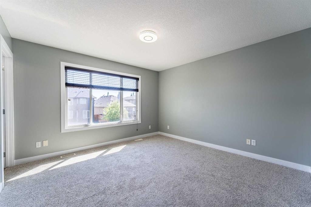 136 Legacy Circle Se, Calgary, AB