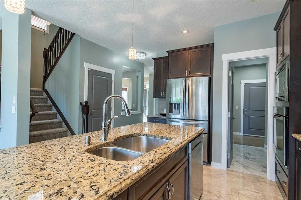 136 Legacy Circle Se, Calgary, AB